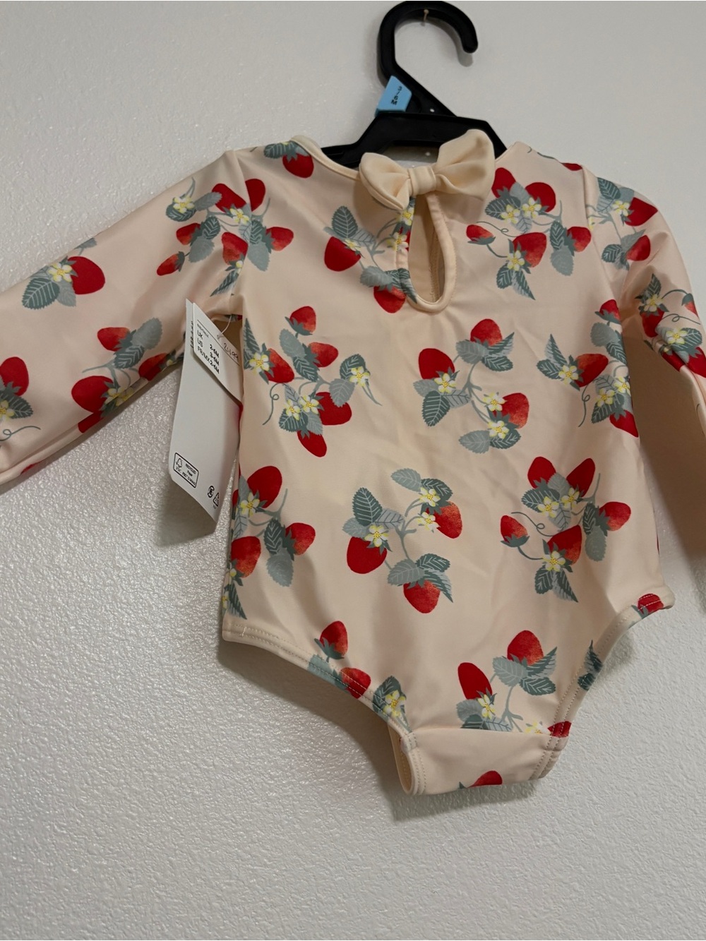 Girls H&M Cream Strawberry-Print Long-Sleeve Baby Swim One-Piece 3-6 months - Picture 7 of 9